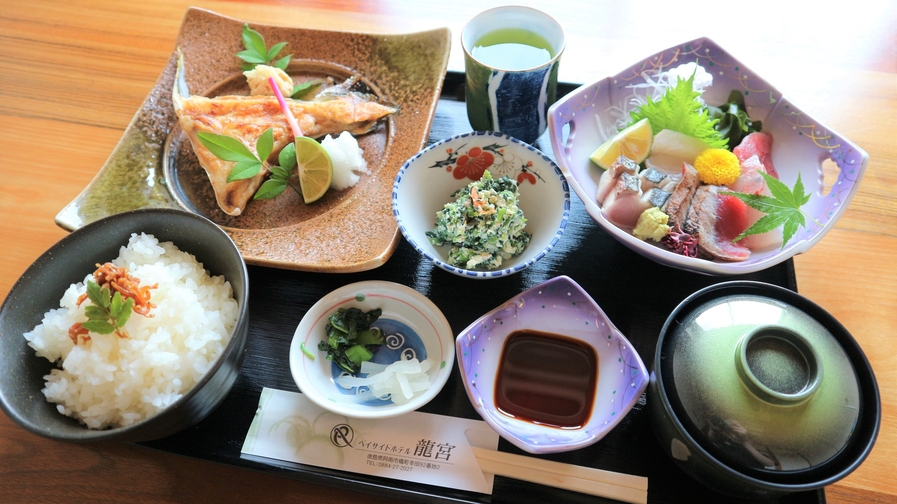 ◆夕食付◆地元産の新鮮な魚介を堪能！夕食のみだから早朝出発にも◎